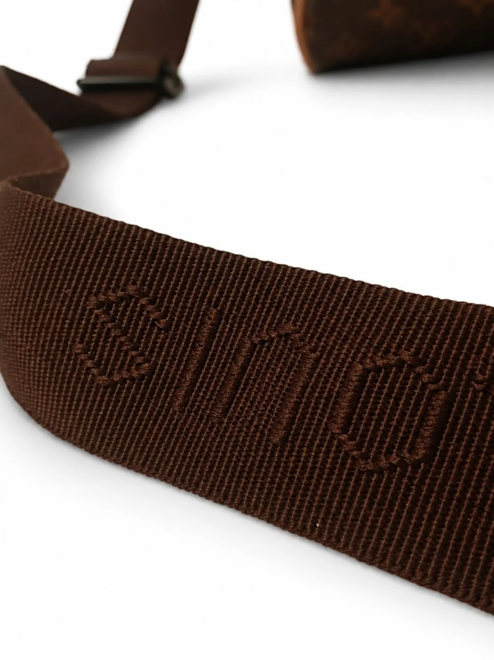 2004 Louis Vuitton Messenger Bag.